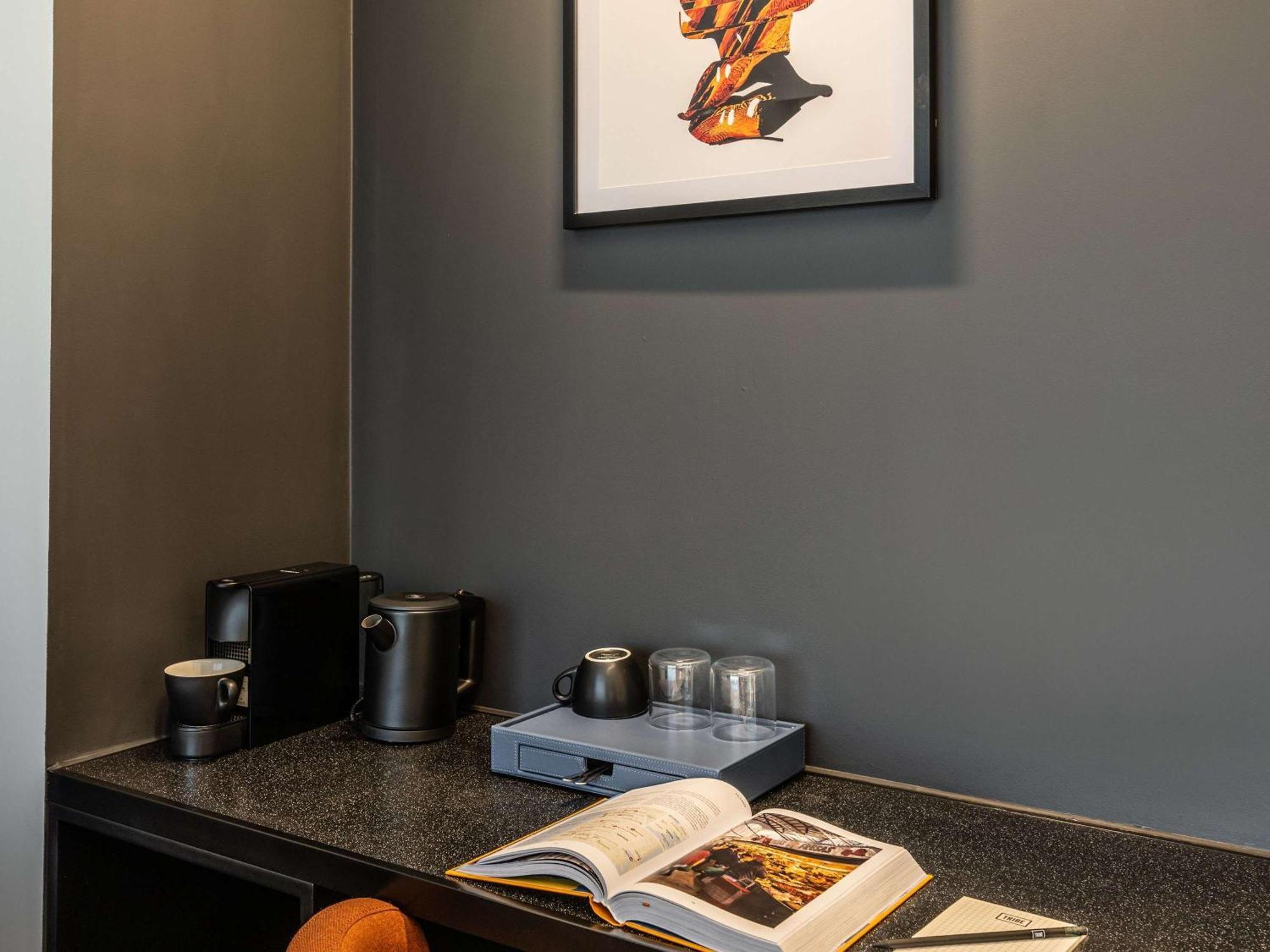 Tribe Manchester Airport By Accor Hale  Buitenkant foto