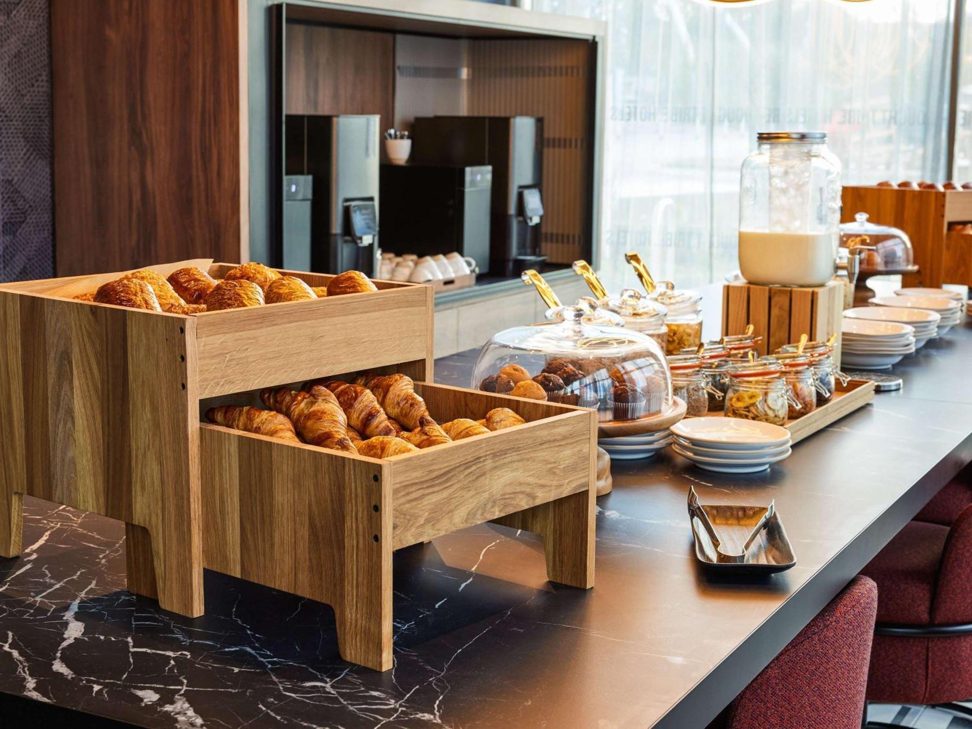 Tribe Manchester Airport By Accor Hale  Buitenkant foto