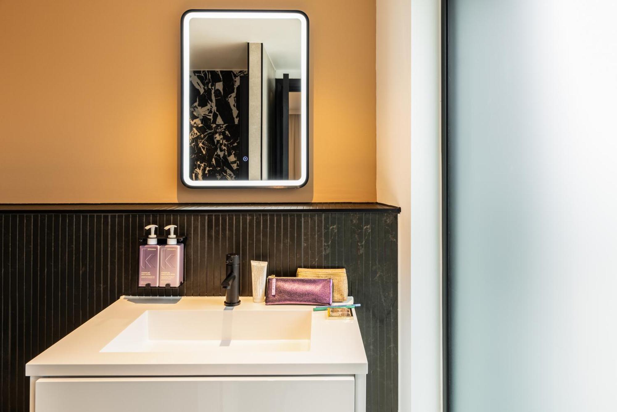 Tribe Manchester Airport By Accor Hale  Buitenkant foto